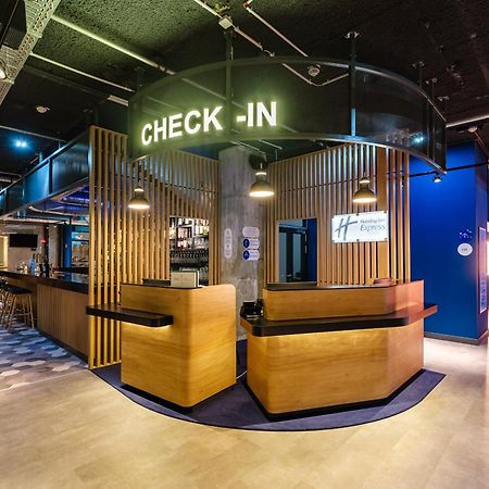 Holiday Inn Express Dresden Zentrum By Ihg Exterior photo