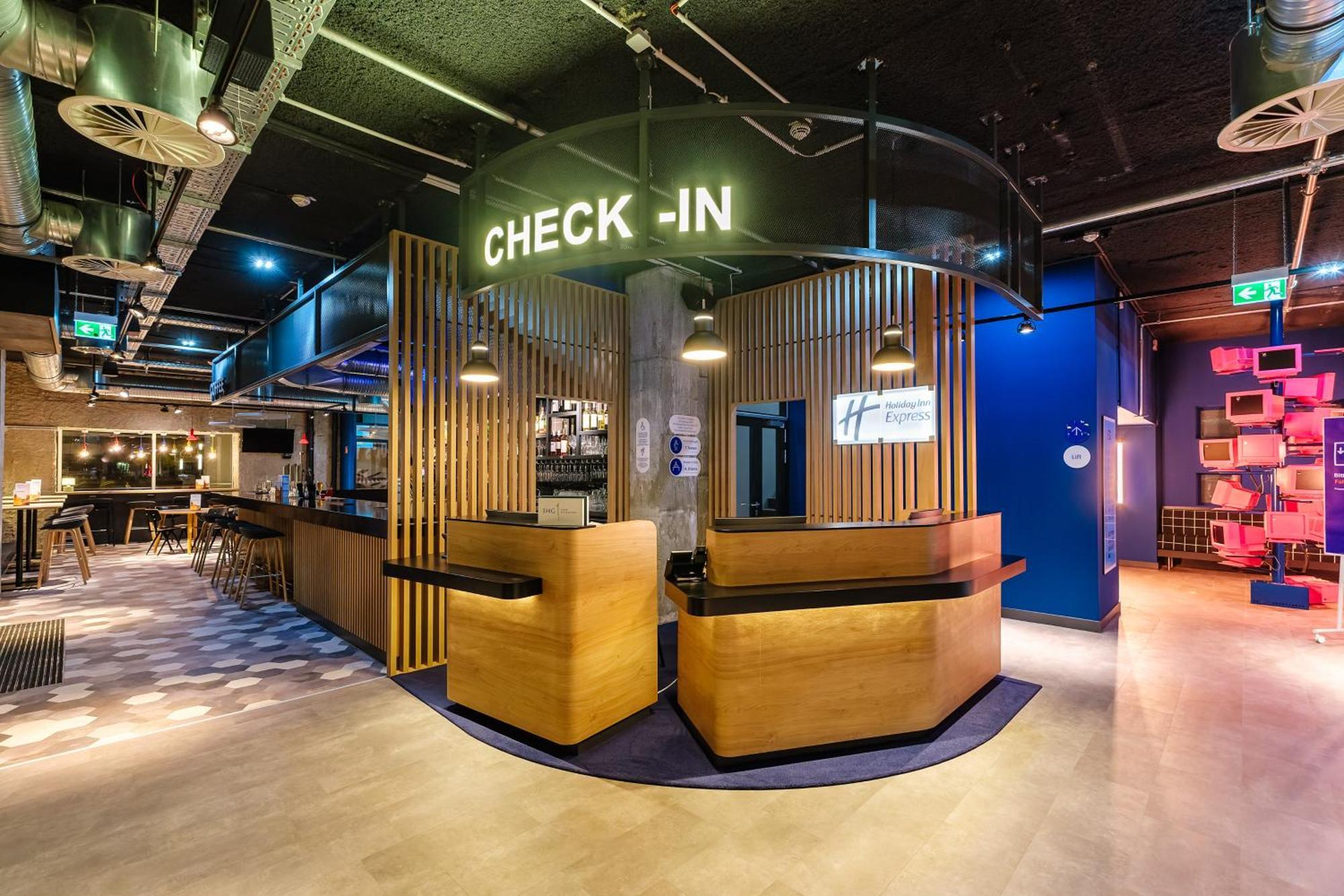 Holiday Inn Express Dresden Zentrum By Ihg Exterior photo