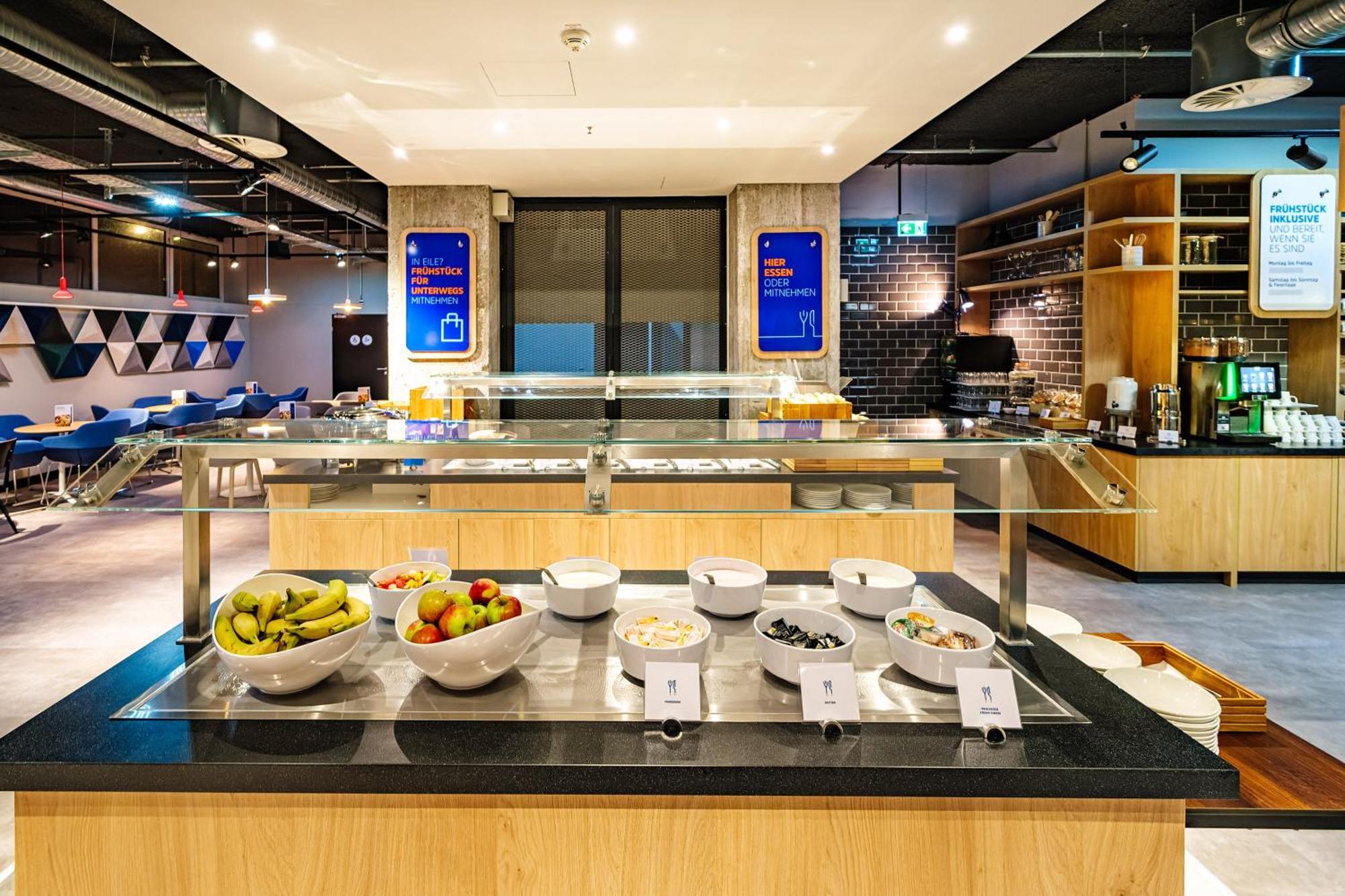 Holiday Inn Express Dresden Zentrum By Ihg Exterior photo