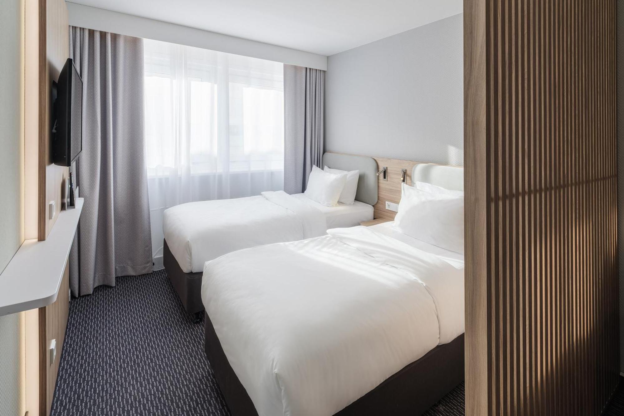 Holiday Inn Express Dresden Zentrum By Ihg Exterior photo