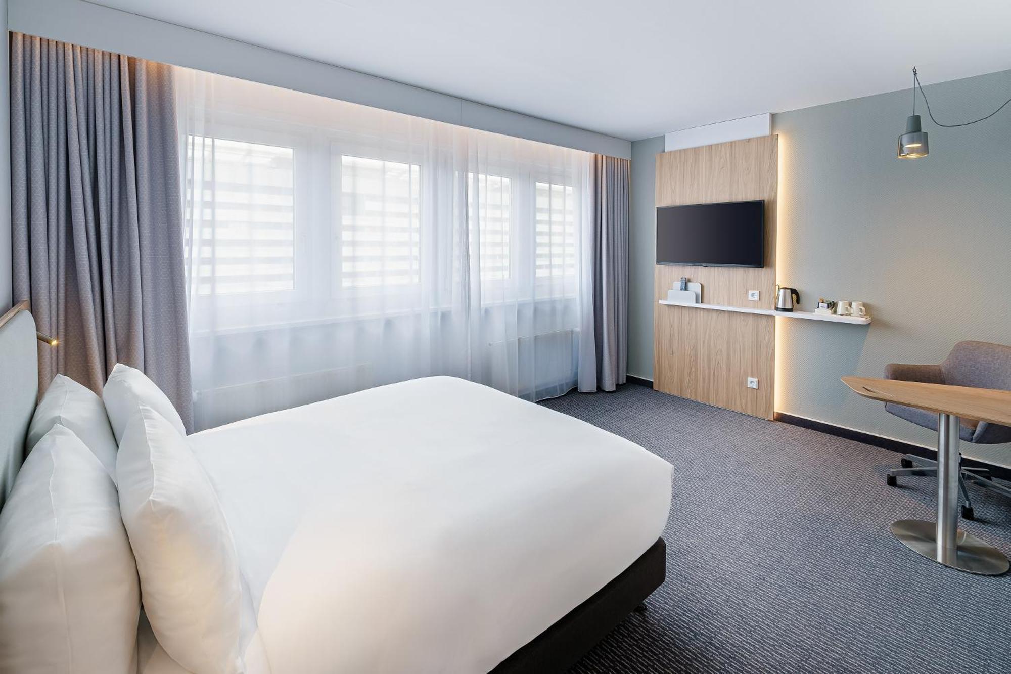 Holiday Inn Express Dresden Zentrum By Ihg Exterior photo
